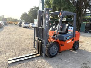 Lốp xe nâng: Nên mua ở đâu tốt – Bảng giá mới nhất