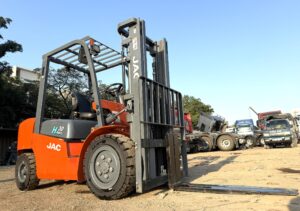 Hướng dẫn cách chọn xe nâng phù hợp nhu cầu